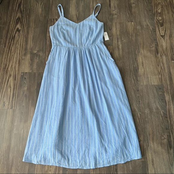 Old Navy NWT Chambray Style Summer Midi Dress - Picture 10 of 16